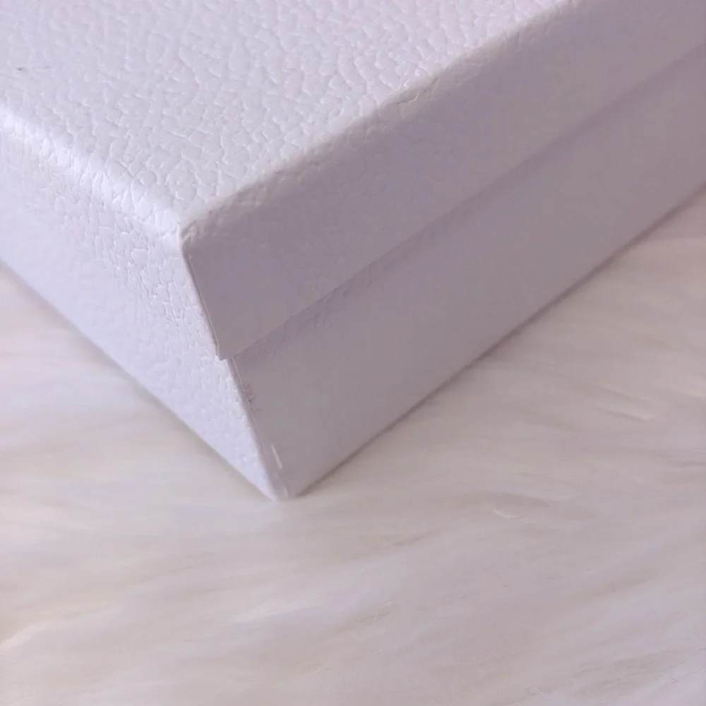 Dior Textured White Box with Gold‎ Logo